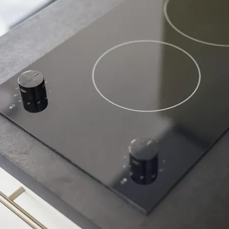 Downtown Deluxe With Queen Bed Be-26