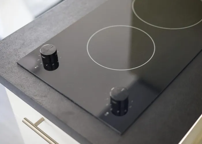 Downtown Deluxe With Queen Bed Be-26