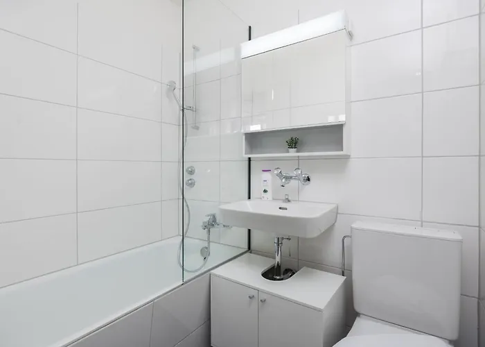 Downtown Deluxe With Queen Bed Be-26