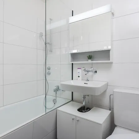 Downtown Deluxe With Queen Bed Be-26